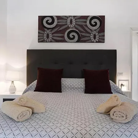 فيلة Exceptional 3 Bed Malpas Sleeps 6 H Pool *