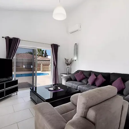 Exceptional 3 Bed Malpas Sleeps 6 H Pool سان ميغيل ذي أبونا