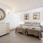 Malpas Exceptional 3 Bed - Sleeps 6 - Pool - Hottub- Parking * 산미겔데아보나