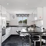 Malpas Exceptional 3 Bed - Sleeps 6 - Pool - Hottub- Parking * 산미겔데아보나
