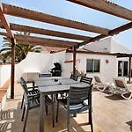 빌라 Malpas Exceptional 3 Bed - Sleeps 6 - Pool - Hottub- Parking *