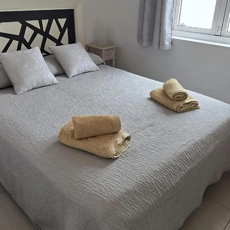 Malpas Exceptional 3 Bed - Sleeps 6 - Pool - Hottub- Parking 산미겔데아보나