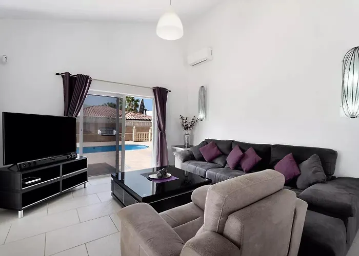 Malpas Exceptional 3 Bed - Sleeps 6 - Pool - Hottub- Parking San Miguel de Abona