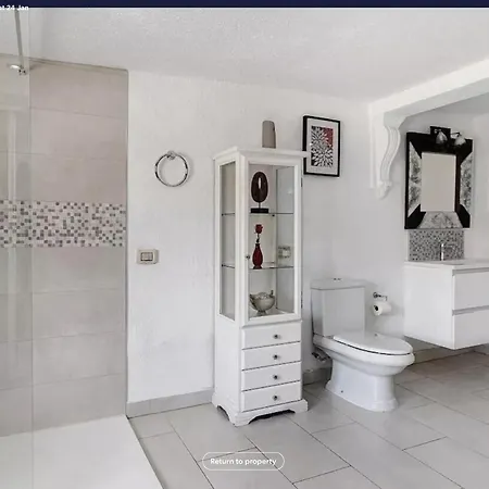 Willa Exceptional 3 Bed Malpas Sleeps 6 H Pool *