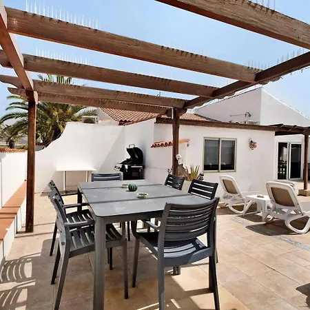 Villa Exceptional 3 Bed Malpas Sleeps 6 H Pool *